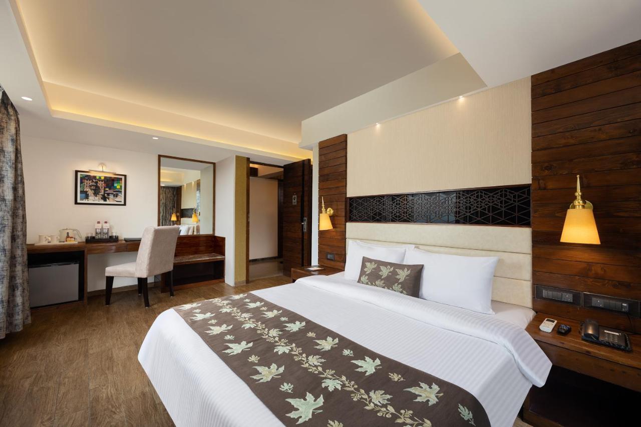 Golden Tulip Srinagar Hotel Kültér fotó