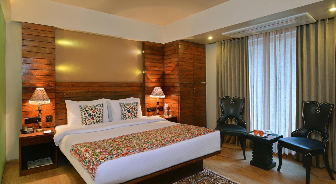 Golden Tulip Srinagar Hotel Kültér fotó
